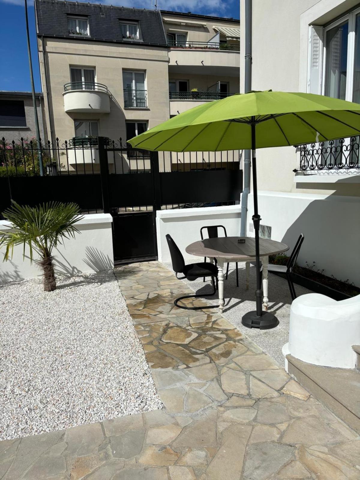 Appartement 2 Chambres Dans Une Belle Maison A Proximite De Paris Asnières Exteriör bild