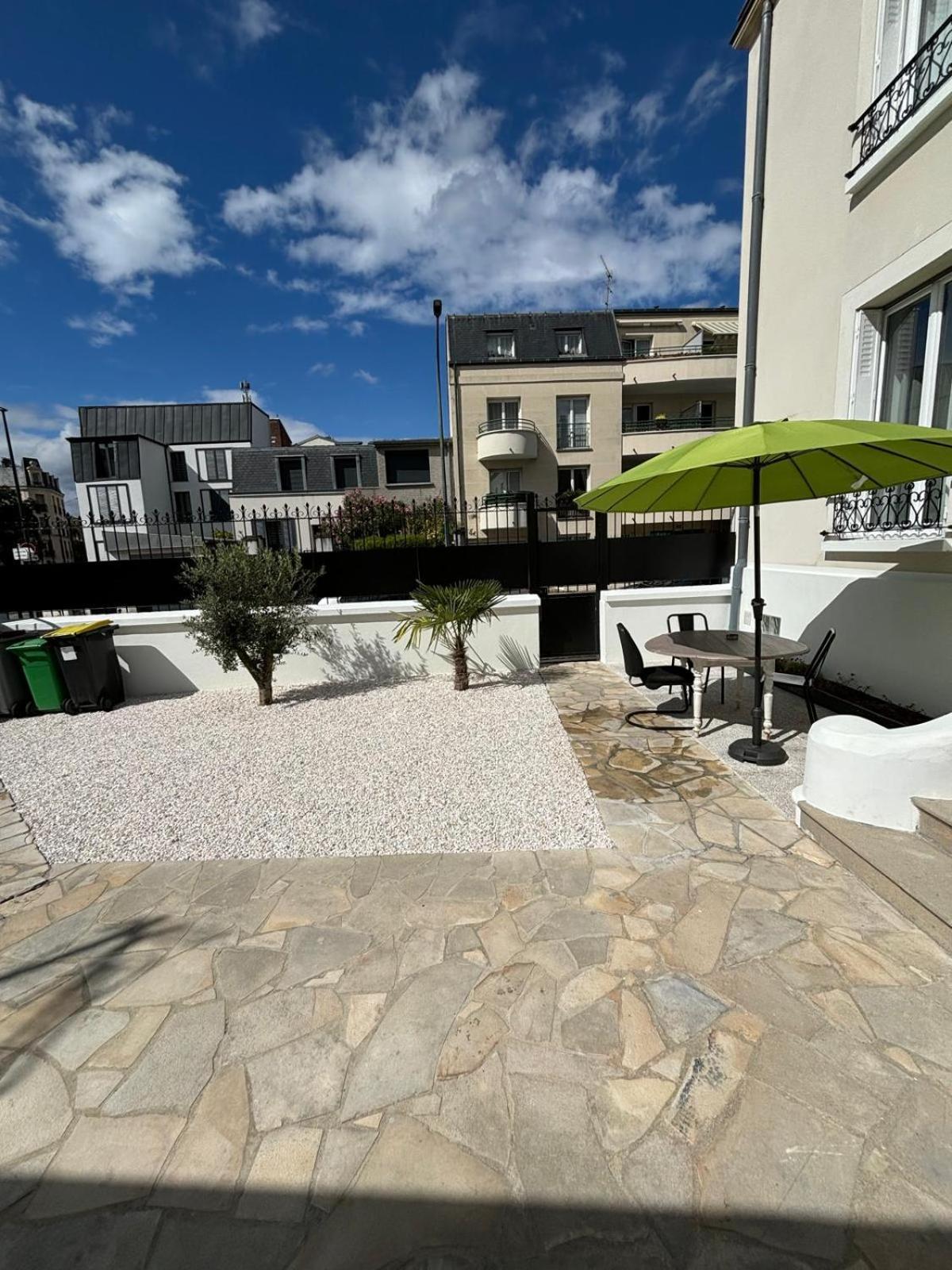Appartement 2 Chambres Dans Une Belle Maison A Proximite De Paris Asnières Exteriör bild